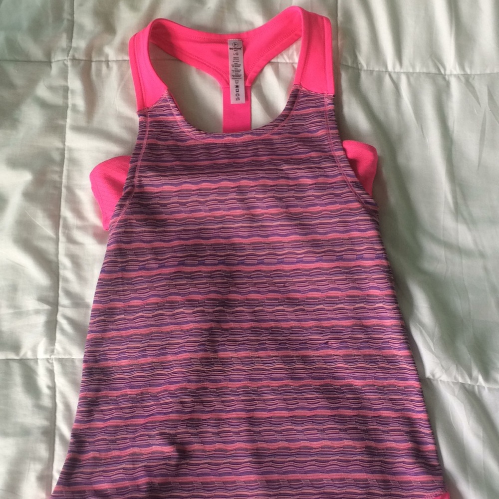 Athletic tank top